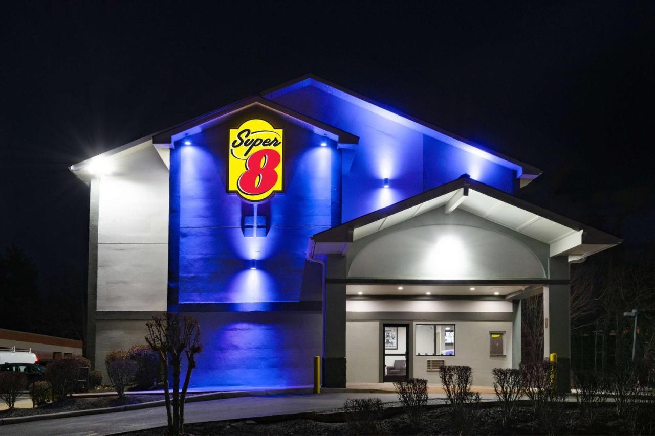 Super 8 By Wyndham Charlottesville Ngoại thất bức ảnh