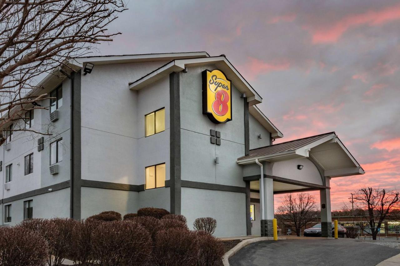 Super 8 By Wyndham Charlottesville Ngoại thất bức ảnh