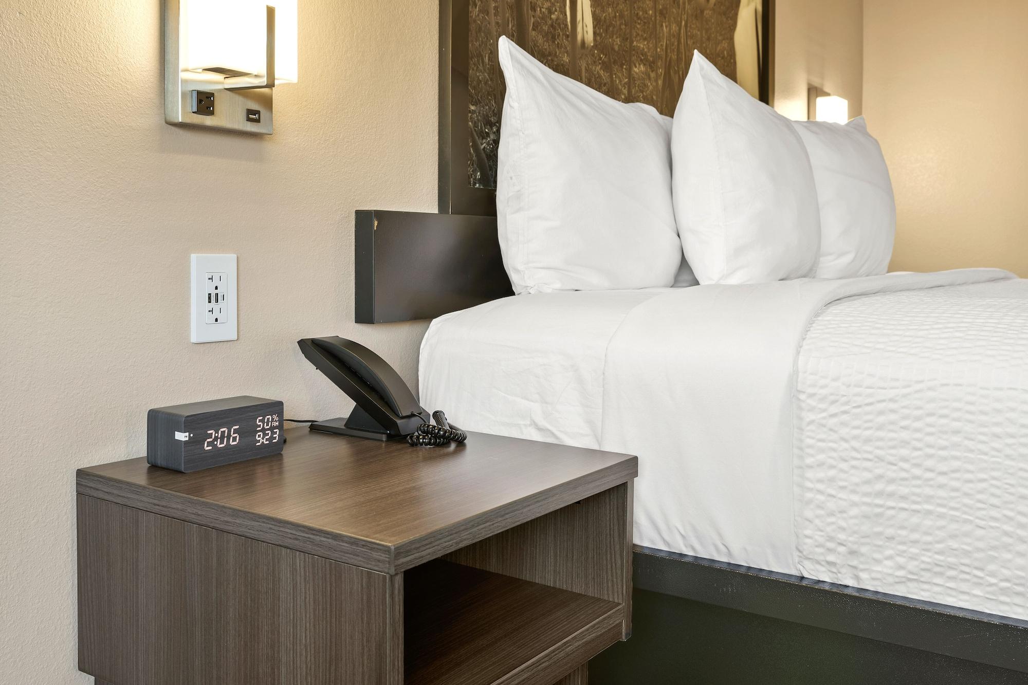 Super 8 By Wyndham Charlottesville Ngoại thất bức ảnh