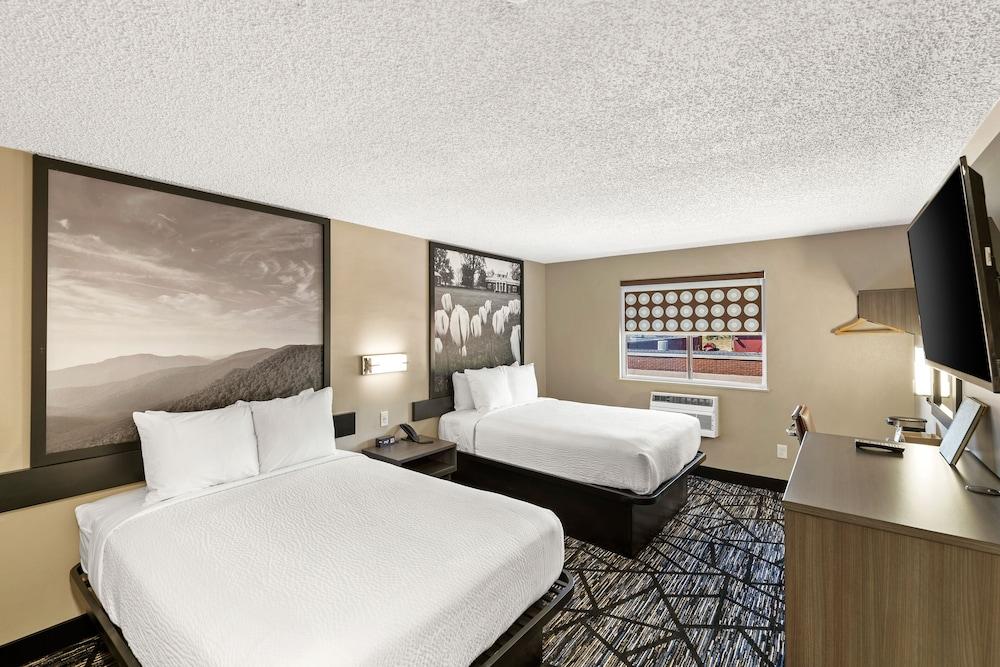 Super 8 By Wyndham Charlottesville Ngoại thất bức ảnh